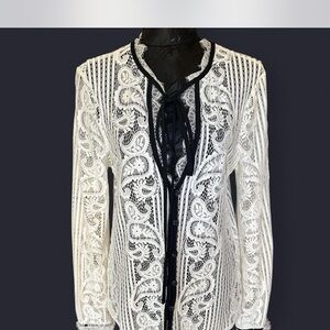 HOMAGE White Lace Top